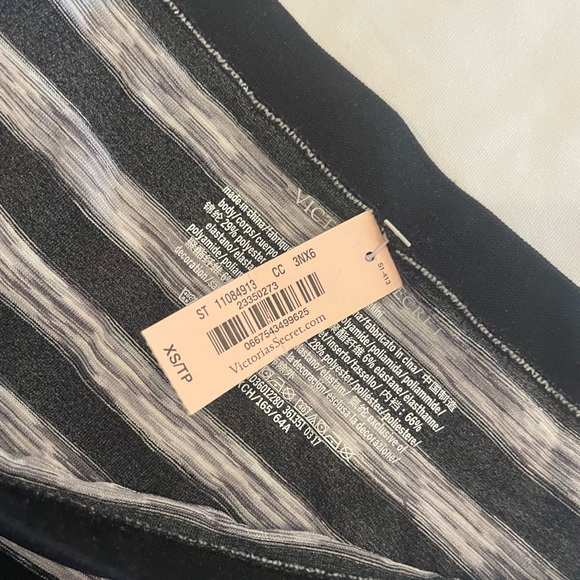 NEW WITH TAGS VICTORIA’S SECRET XS 4 PK CHEEKY PANTIES - Picture 5 of 8